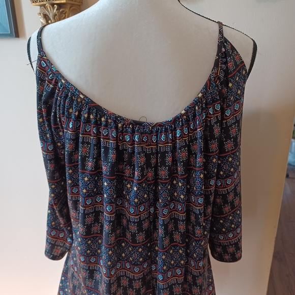 Boho Cold shoulder top blouse stretchy summer, multicolor print. - Picture 3 of 4